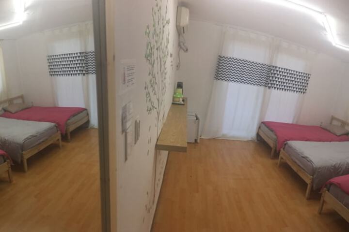 Room 22 of 47