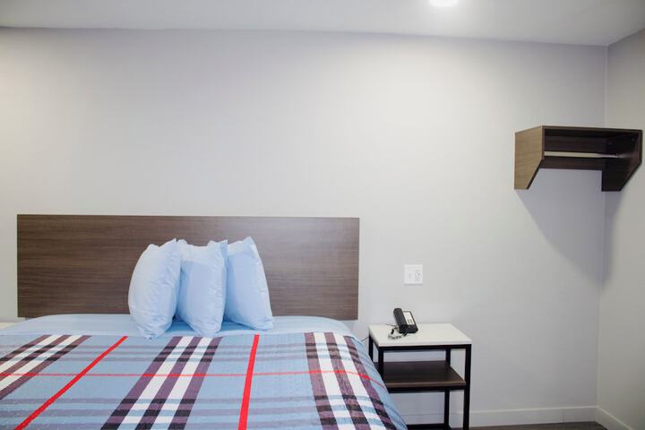 Room 13 of 25