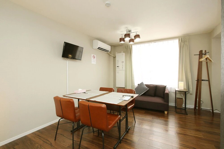 Room 3 of 15