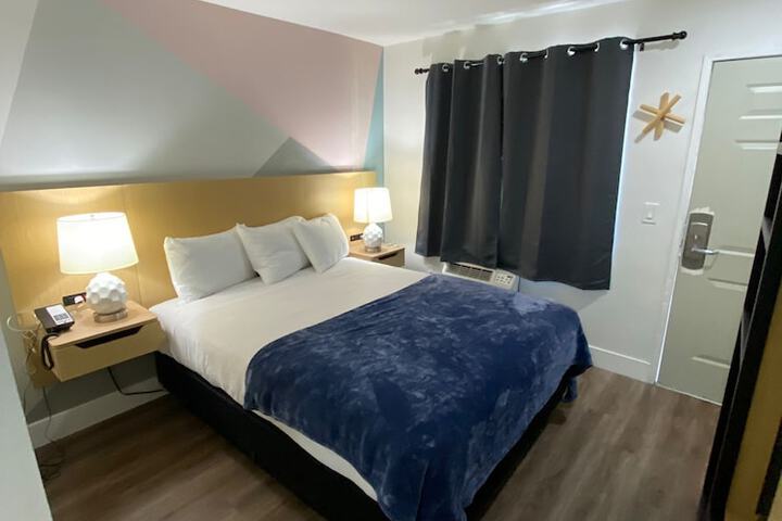 Room 8 of 36