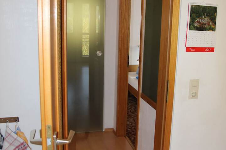 Room 10 of 86