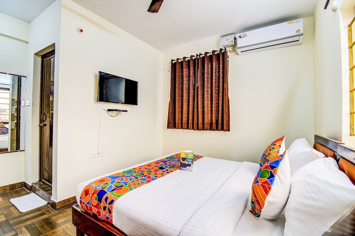 Room 14 of 18