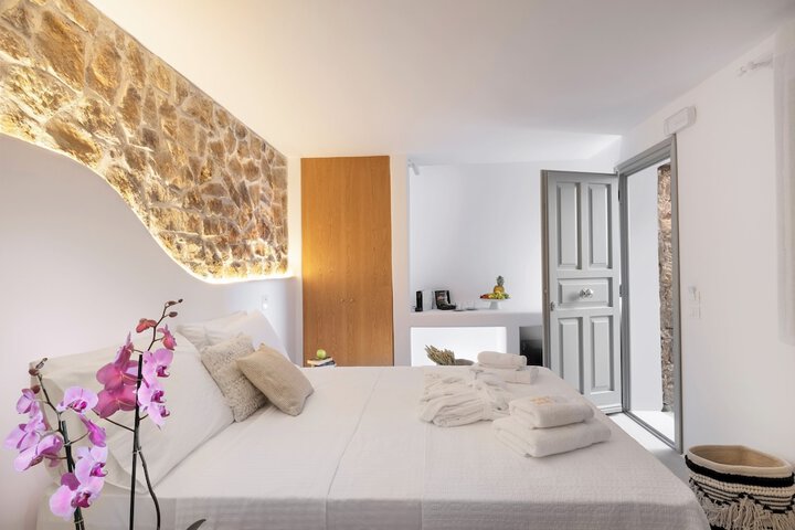Room 3 of 190