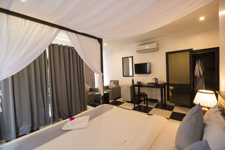 Room 10 of 47