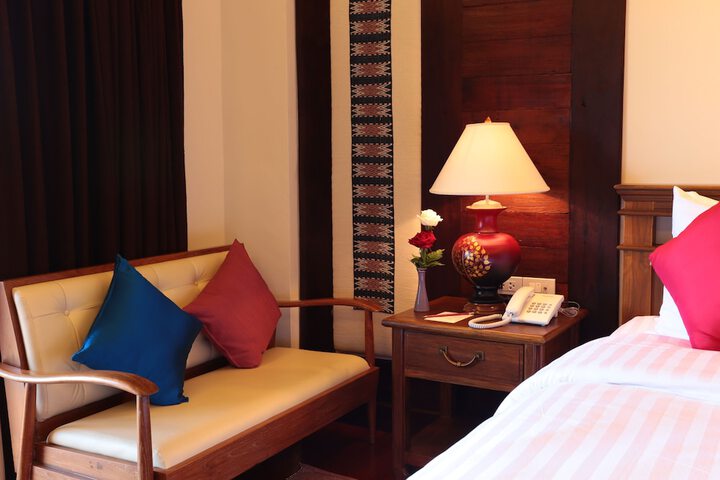 Room 52 of 98