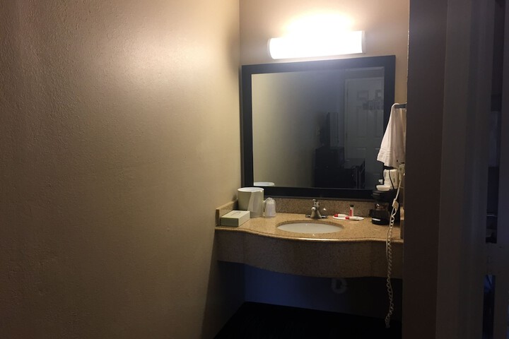 Bathroom amenities