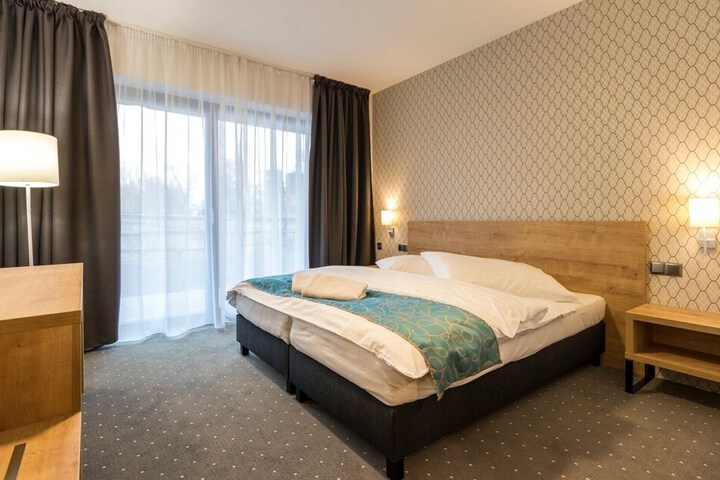 Room 7 of 35
