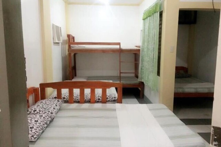 Room 4 of 24