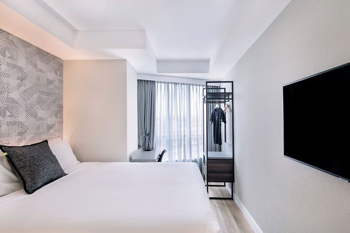 Room 25 of 81