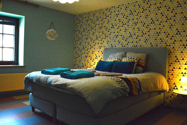 Room 8 of 44