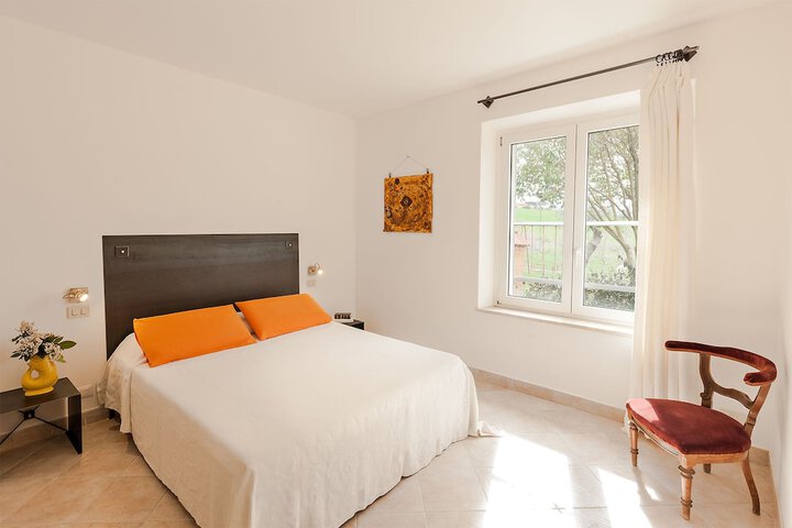 Room 4 of 31