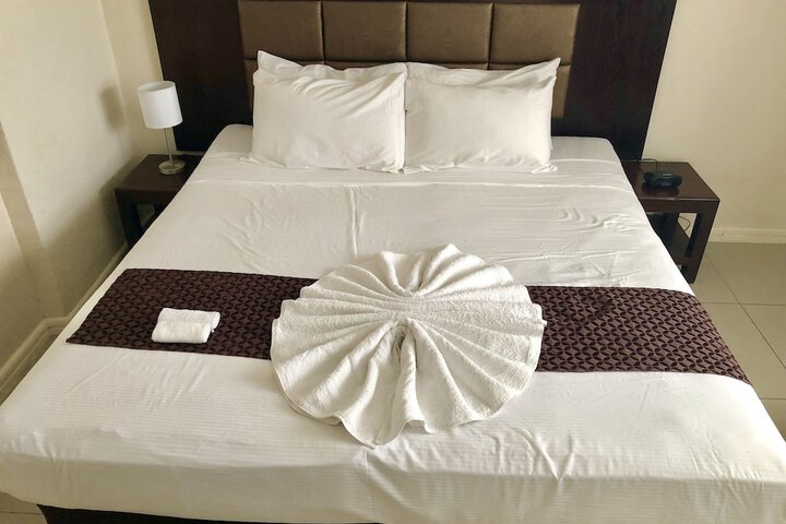 Room 6 of 26