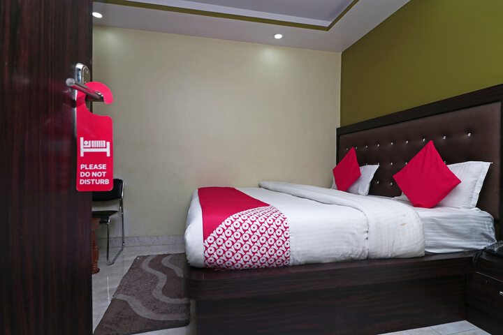 Room 16 of 39