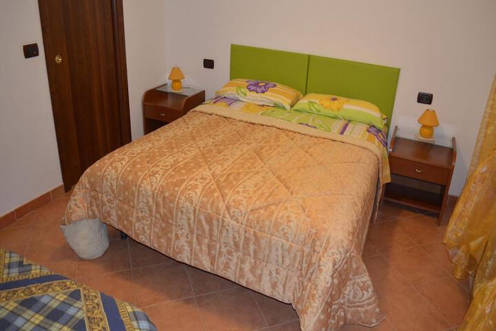 Room 10 of 35