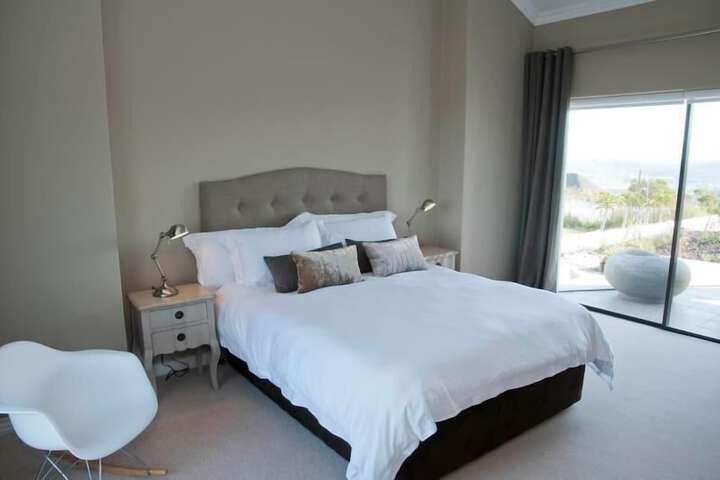 Room 5 of 19