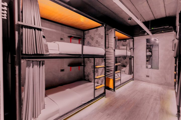 Room 26 of 69