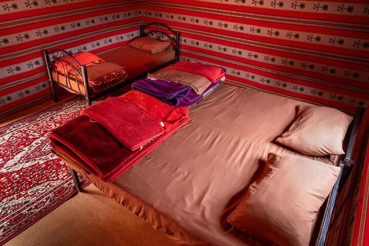 Room 12 of 32