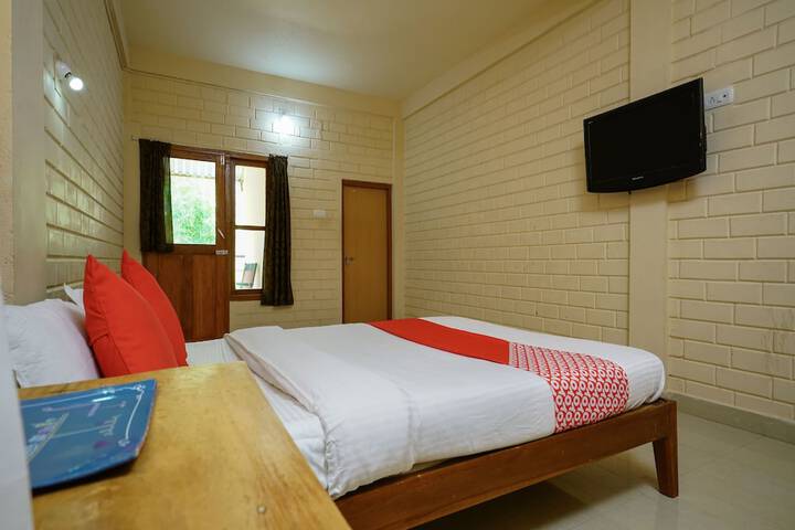 Room 13 of 23