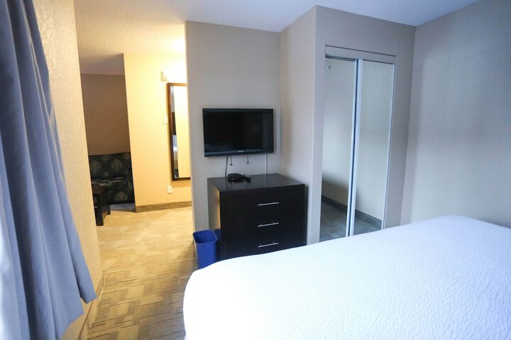 Room 26 of 110
