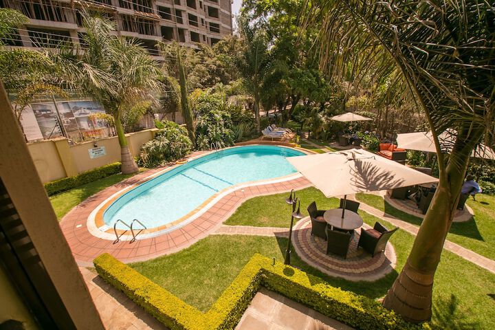 Pool Hotel