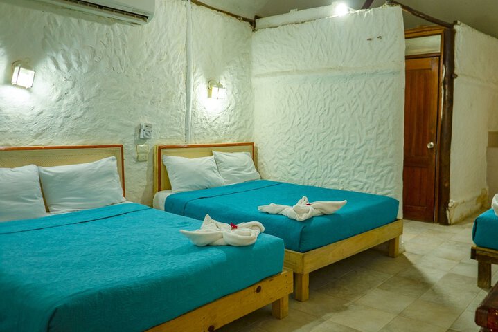 Room 13 of 28