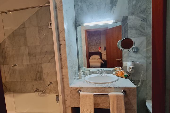 Bathroom Interior Photo