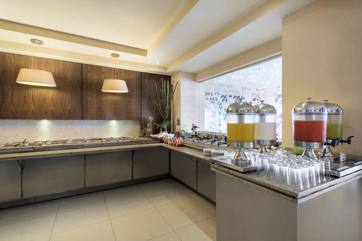 Dining Photos