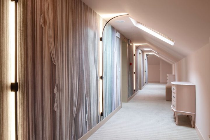 Ballroom/Hall 75 of 80