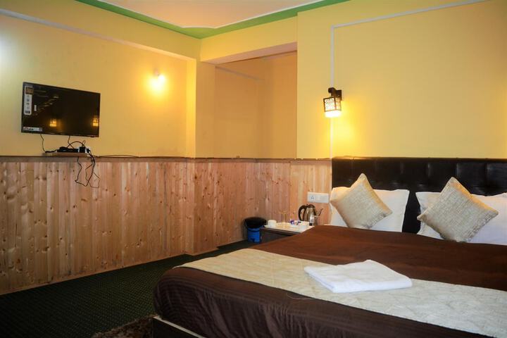 Room 9 of 65