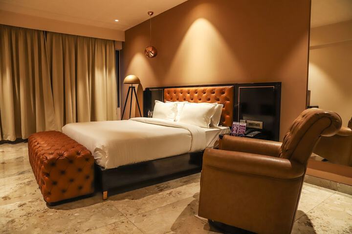 Room 10 of 23