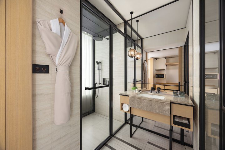 Room 28 of 45