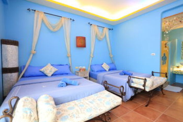 Room 13 of 24