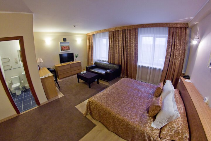 Room 13 of 85