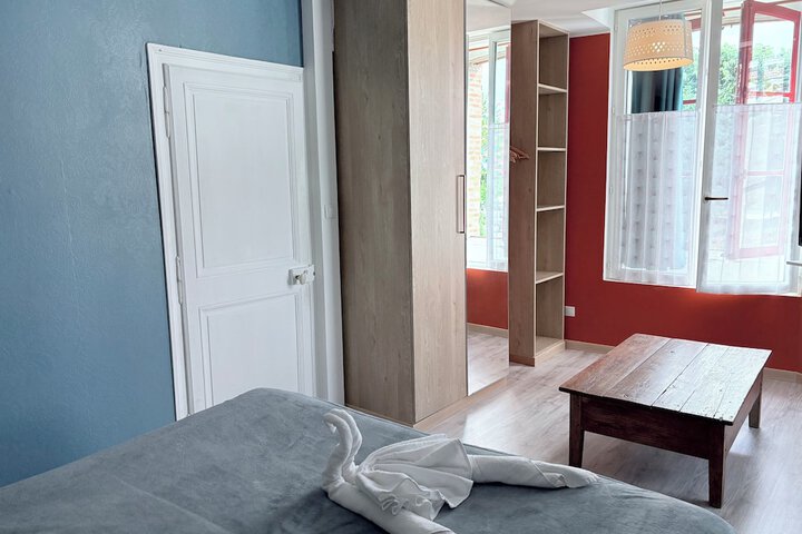 Room 27 of 60