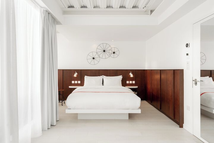 Room 15 of 65