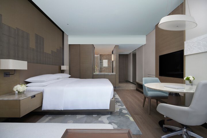 Room 6 of 46