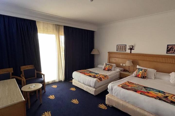 Room 20 of 117