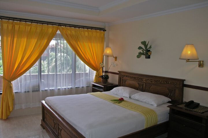 Room 6 of 35