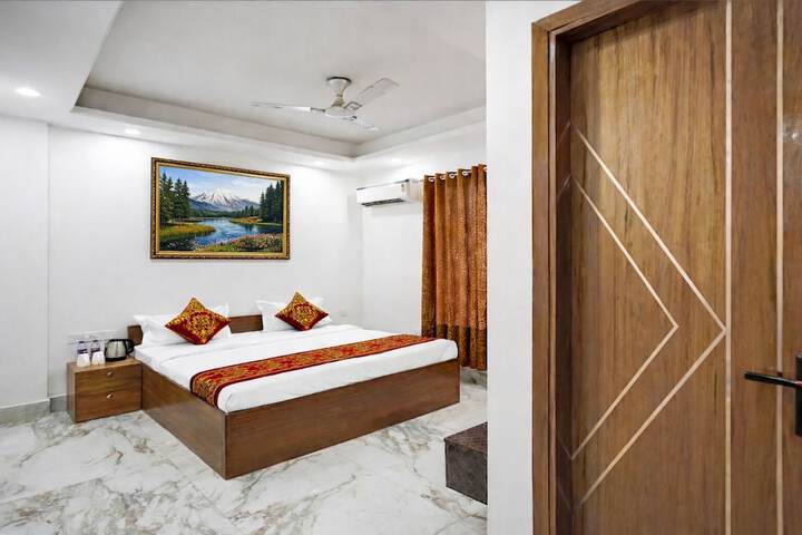 Room 21 of 27
