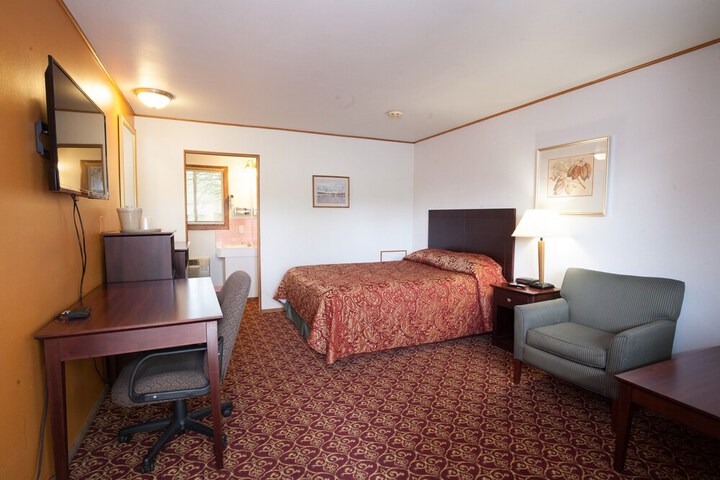 Room 9 of 25