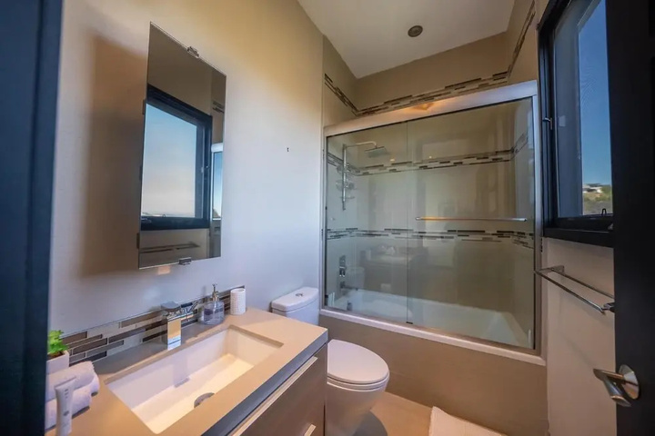 Room 8 of 23