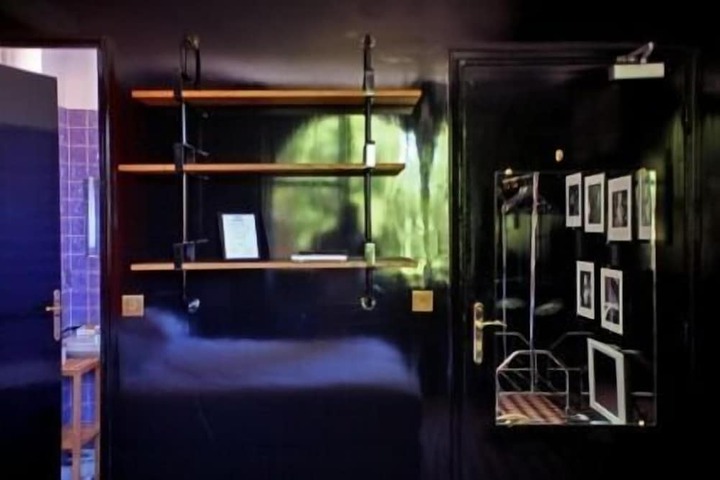 Room 20 of 37