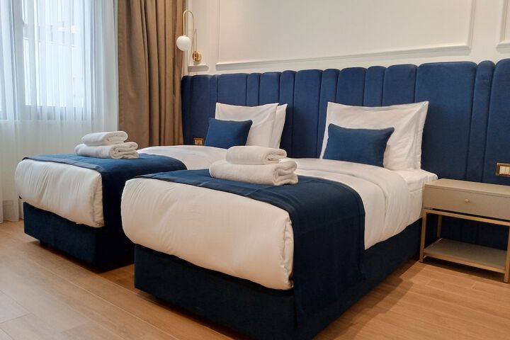 Room 10 of 75