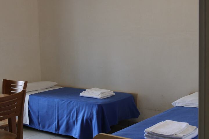 Room 10 of 84