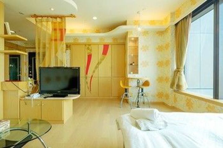 Room 32 of 39