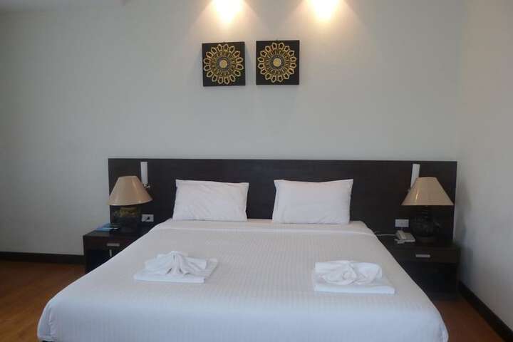 Room 7 of 26