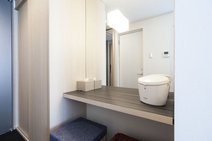 Room 4 of 53