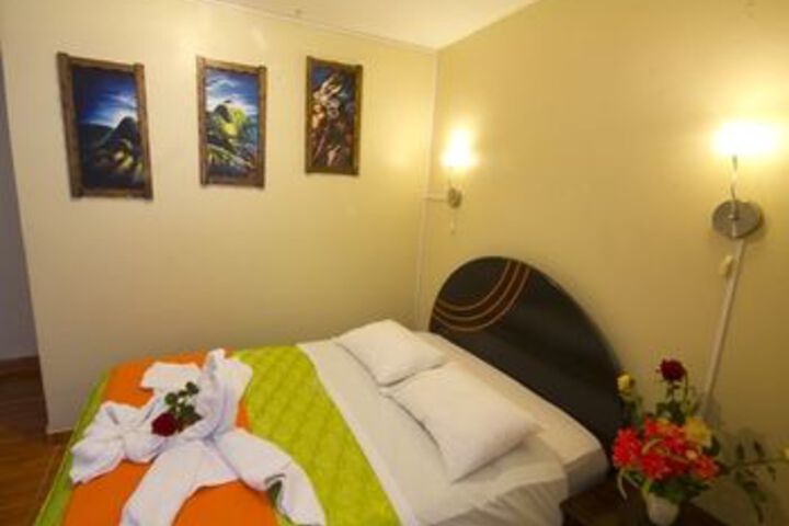Room 8 of 13