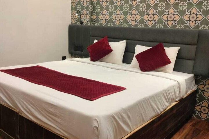 Room 28 of 52