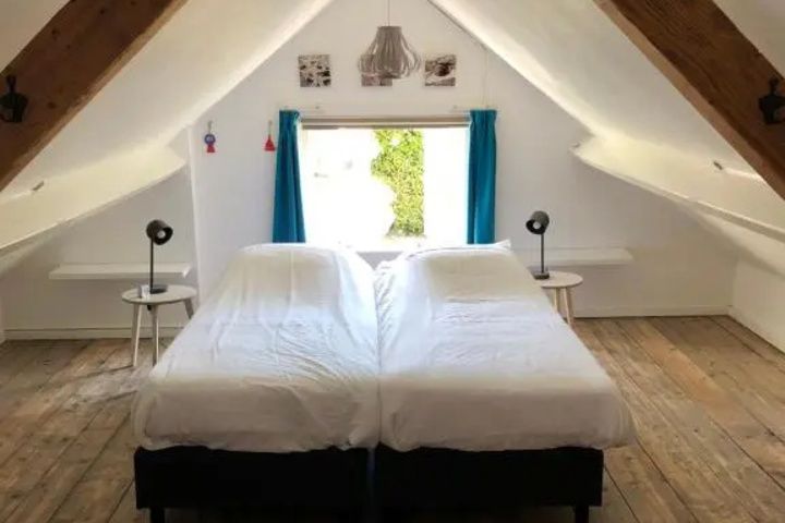 Room 3 of 11